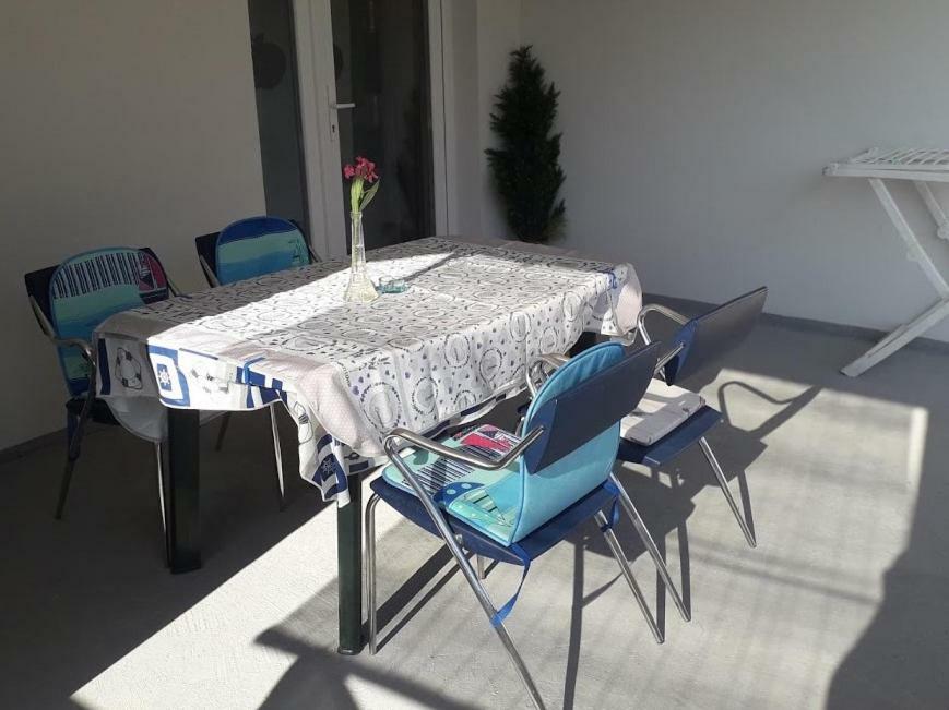 Luciana Apartment Povljana Bagian luar foto